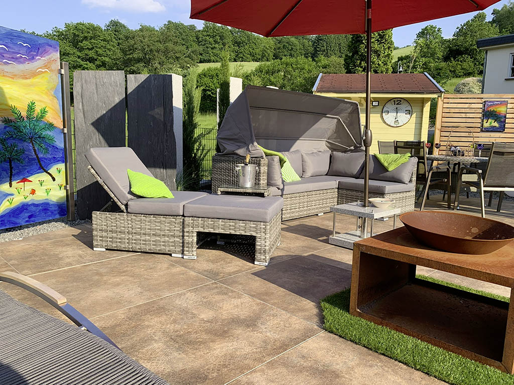 Feuerstelle an der Lounge 