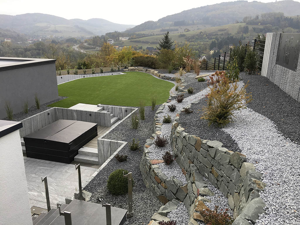 Whirlpool im Hanggarten