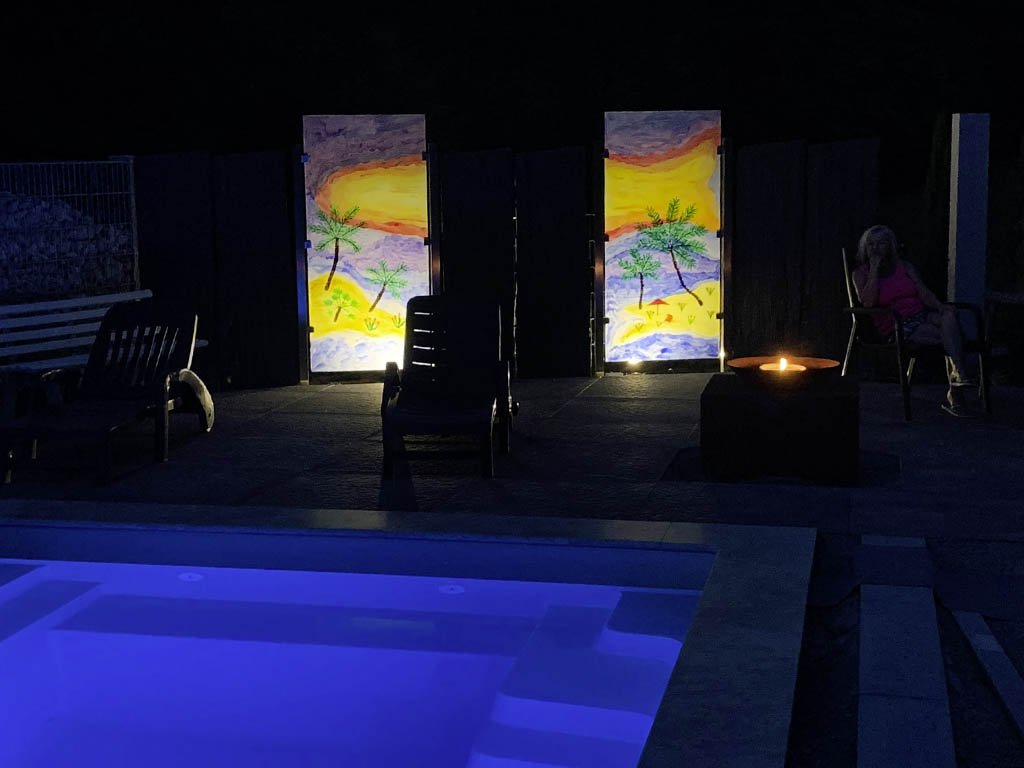 Bemalte Glastafeln mit Hinterleuchtung 