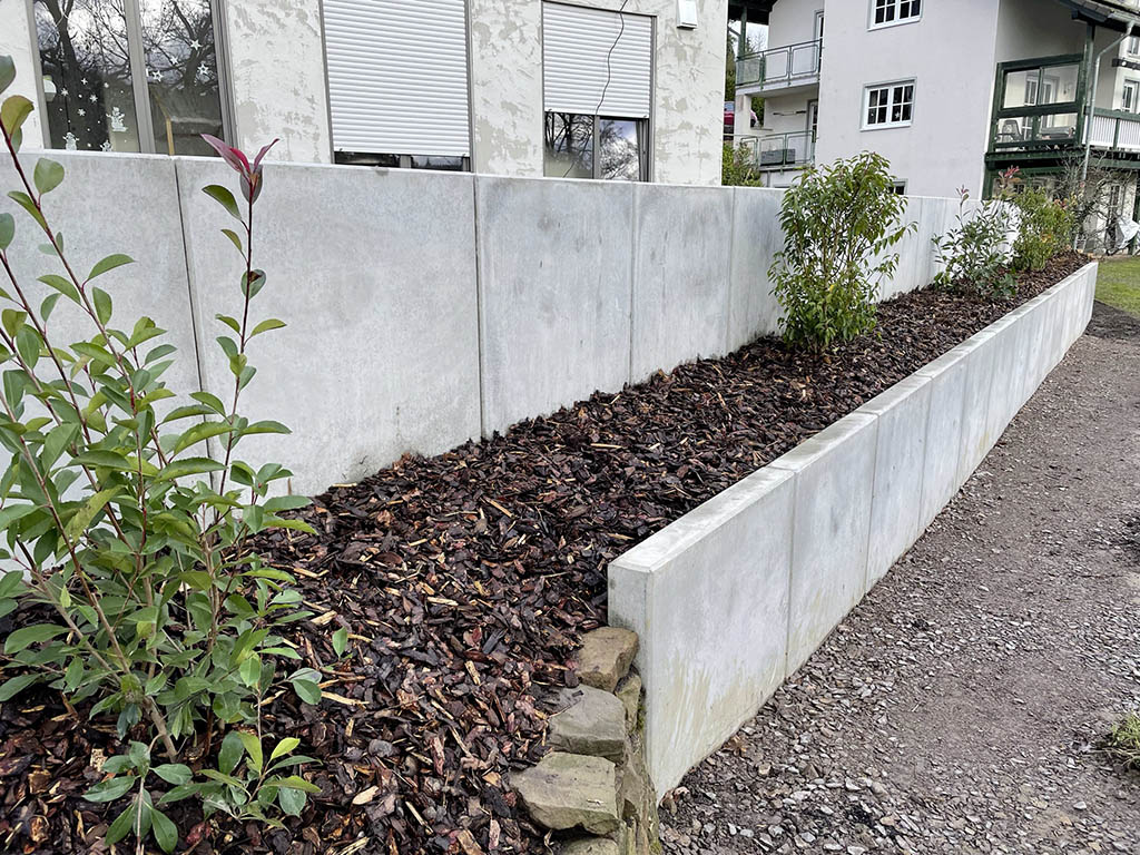 Hangabstützung mit Mauerscheiben 